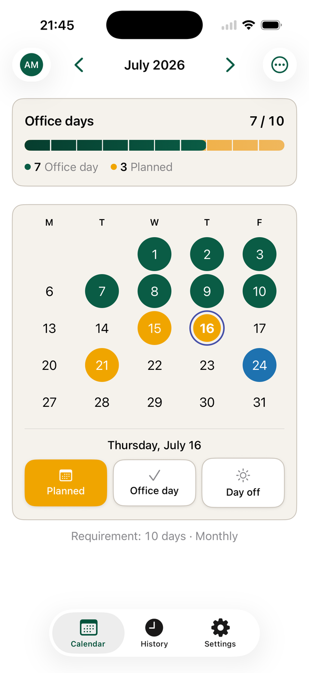Hybrido's calendar for July 2026, showing 7 of 10 office days met with marked office, planned, and day-off days.